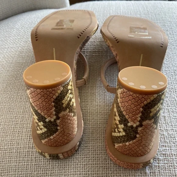 Trending Animal Print NWOT Dolce Vita Noles Blush snake sandals 🤩 - Picture 7 of 11